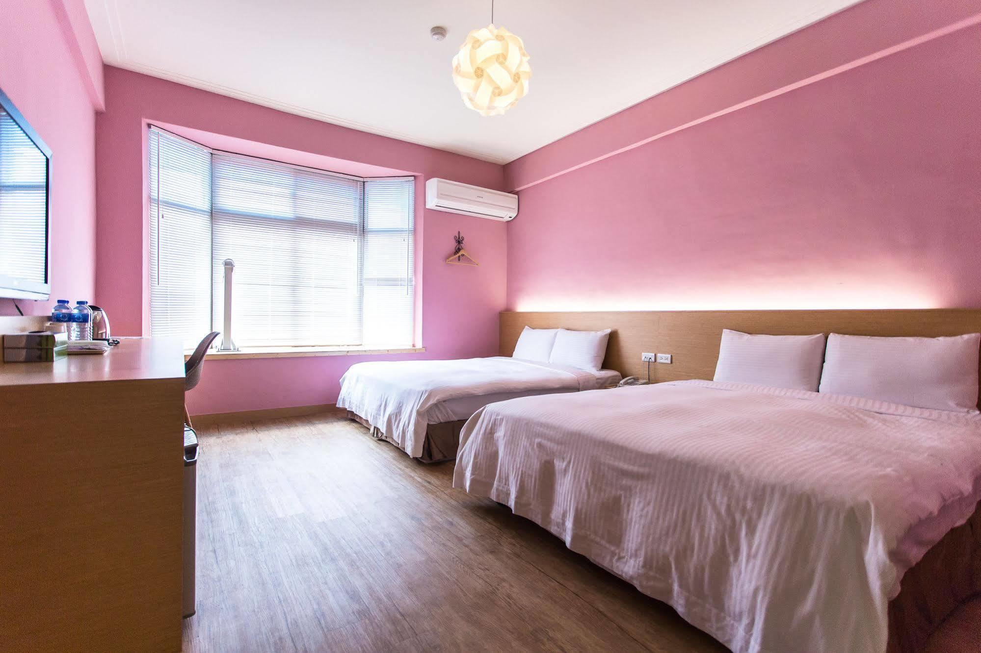 Young Motel T'ai-tung Eksteriør billede